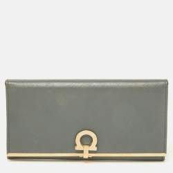 Pre Owned Salvatore Ferragamo Grey Leather Gancini Icona Continental Wallet