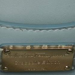 Pre Owned Salvatore Ferragamo Green Croc Embossed Leather Mini Ring Daphne Wristlet Purse