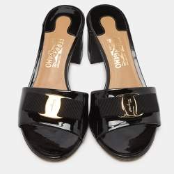 Pre Owned Salvatore Ferragamo Black Patent Leather Vara Bow Slide Sandals Size 37
