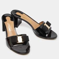 Pre Owned Salvatore Ferragamo Black Patent Leather Vara Bow Slide Sandals Size 37