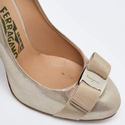 Salvatore Ferragamo Beige Iridescent Leather Vara Bow Pumps Size 36