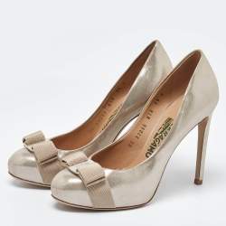 Salvatore Ferragamo Beige Iridescent Leather Vara Bow Pumps Size 36