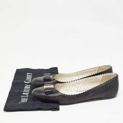 مملوكة مسبقًا Salvatore Ferragamo Black Perforated Leather Vara Lace Bow Ballet Flats Size 40