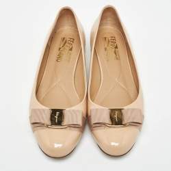Pre Owned Salvatore Ferragamo Beige Patent Leather Varina  Ballet Flats Size 37.5