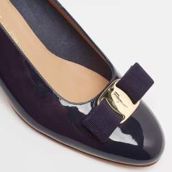 Pre Owned Salvatore Ferragamo Navy Blue Patent Leather Vara Bow Pumps Size 39