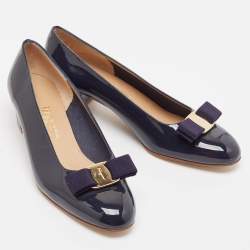 Pre Owned Salvatore Ferragamo Navy Blue Patent Leather Vara Bow Pumps Size 39
