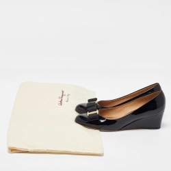 Pre Owned Salvatore Ferragamo Black Patent Leather Flo Vara Wedge Pumps Size 35