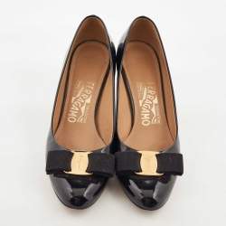 Pre Owned Salvatore Ferragamo Black Patent Leather Flo Vara Wedge Pumps Size 35