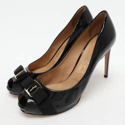 Salvatore Ferragamo Black Patent Leather Vara Bow Pumps Size 40