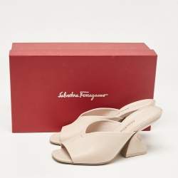 Salvatore Ferragamo Light Pink Leather Sansu Slide Sandals Size 38.5