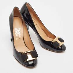 Pre Owned Salvatore Ferragamo Black Patent Leather Vara Bow Block Heel Pumps Size 40.5