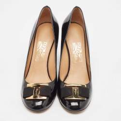 Pre Owned Salvatore Ferragamo Black Patent Leather Vara Bow Block Heel Pumps Size 40.5