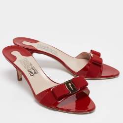 Pre Owned Salvatore Ferragamo Red Patent Leather Vara Bow Slide Sandals Size 40