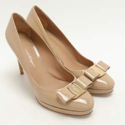 Salvatore Ferragamo Beige Patent Leather Vara Bow Platform Pumps Size 41