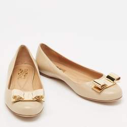 Pre Owned Salvatore Ferragamo Beige Leather Varina Ballet Flats Size 37