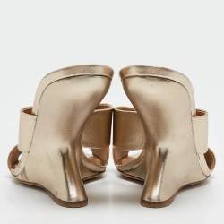 Pre Owned Salvatore Ferragamo Gold Leather Wedge Sandals Size 39