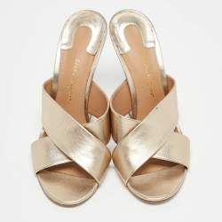 Pre Owned Salvatore Ferragamo Gold Leather Wedge Sandals Size 39