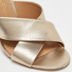 Pre Owned Salvatore Ferragamo Gold Leather Wedge Sandals Size 39