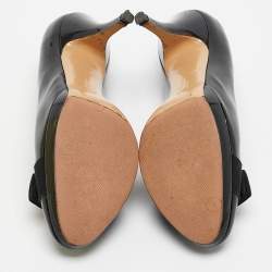 Pre Owned Salvatore Ferragamo Black Patent Leather Vara Bow Pumps Size 37.5