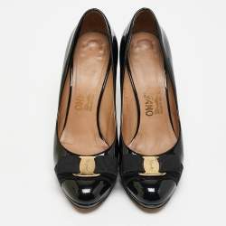 Pre Owned Salvatore Ferragamo Black Patent Leather Vara Bow Pumps Size 37.5