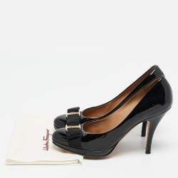 Pre Owned Salvatore Ferragamo Black Patent Leather Vara Bow Pumps Size 37.5