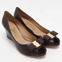 Pre Owned Salvatore Ferragamo Brown Leather Vara Bow Wedge Pumps Size 38