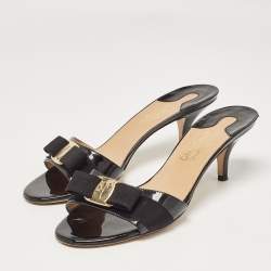 Salvatore Ferragamo Black Patent Leather Glory Bow Slide Sandals Size 40.5