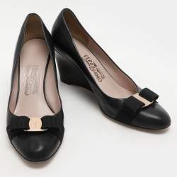 Salvatore Ferragamo Black Leather Vara Bow Wedge Pumps Size 38.5