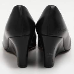Salvatore Ferragamo Black Leather Vara Bow Wedge Pumps Size 38.5