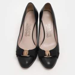 Salvatore Ferragamo Black Leather Vara Bow Wedge Pumps Size 38.5