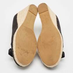 مملوكة مسبقًا Salvatore Ferragamo Black Canvas Vara Bow Darly Espadrille Wedge Pumps Size 40