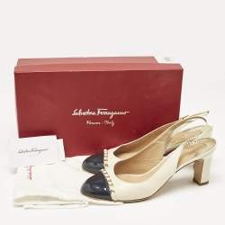 Salvatore Ferragamo Cream/Navy Blue Leather Slingback Block Heel Pumps Size 40