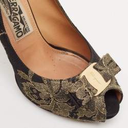 Pre Owned Salvatore Ferragamo Black/Gold Lace Rosella Peep Toe Pumps Size 38