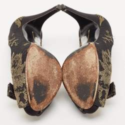 Pre Owned Salvatore Ferragamo Black/Gold Lace Rosella Peep Toe Pumps Size 38