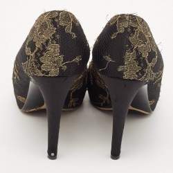 Pre Owned Salvatore Ferragamo Black/Gold Lace Rosella Peep Toe Pumps Size 38