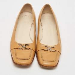 Salvatore Ferragamo Beige Leather Slip On Loafers Size 39