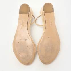 مملوكة مسبقًا Salvatore Ferragamo Light Beige Patent Leather Margot Wedge Sandals Size 38