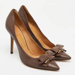 Pre Owned Salvatore Ferragamo Brown Leather Bow Pointed Toe Pumps Size 39