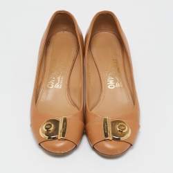 Salvatore Ferragamo Brown Leather Fiamma Keyhole Block Heel Pumps Size 40
