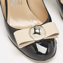 Pre Owned Salvatore Ferragamo Black/Beige Patent Leather Bow Block Heel Pumps Size 37.5