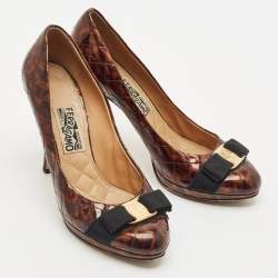 Salvatore Ferragamo Brown Patent Leather Vara Bow Pumps Size 39