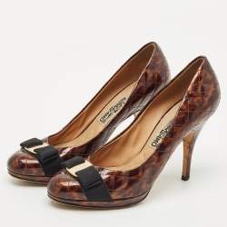 Salvatore Ferragamo Brown Patent Leather Vara Bow Pumps Size 39