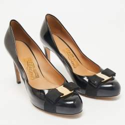 Salvatore Ferragamo Black Patent Leather Vara Bow Pumps Size 37