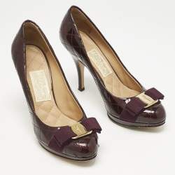 Salvatore Ferragamo Burgundy Quilted Patent Leather Vara Bow Pumps Size 36.5