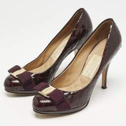 Salvatore Ferragamo Burgundy Quilted Patent Leather Vara Bow Pumps Size 36.5