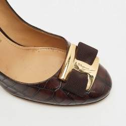Salvatore Ferragamo Brown Alligator Leather Vara Bow Block Heel Pumps Size 39.5