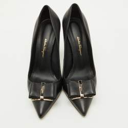 Salvatore Ferragamo Black Leather Zeri Pointed Toe Pumps Size 41