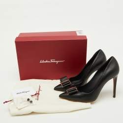 Salvatore Ferragamo Black Leather Zeri Pointed Toe Pumps Size 41
