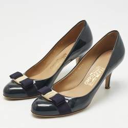Pre Owned Salvatore Ferragamo Navy Blue Patent Leather Vara Bow Pumps Size 39