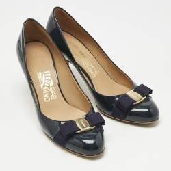 Pre Owned Salvatore Ferragamo Navy Blue Patent Leather Vara Bow Pumps Size 39